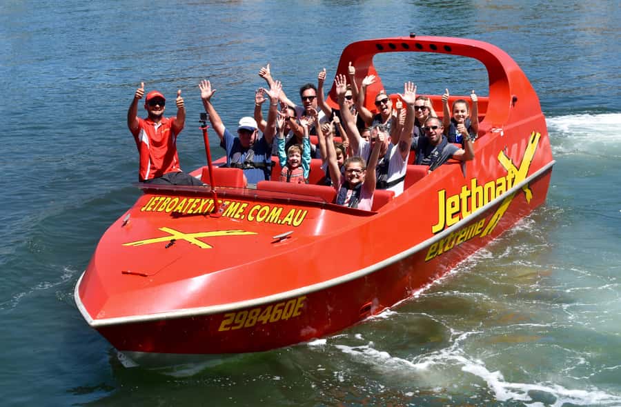 Gold Coast: 55-Minute Extreme Jet Boat Ride - Getting wet is part of the plan