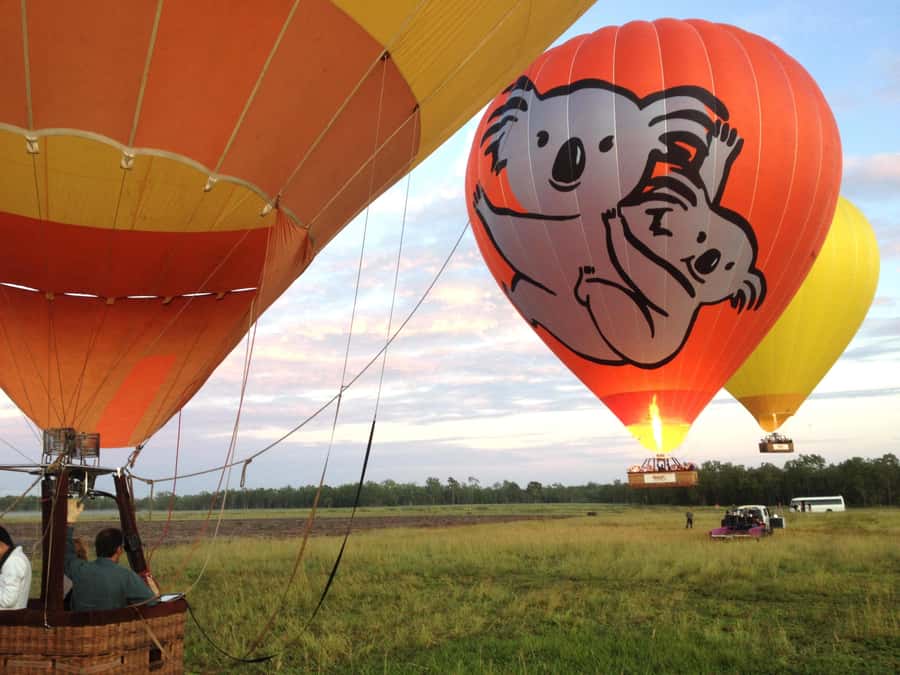 Gold Coast: Hot Air Balloon Flight, Sparkling Wine & Photos - Who should book this flight?