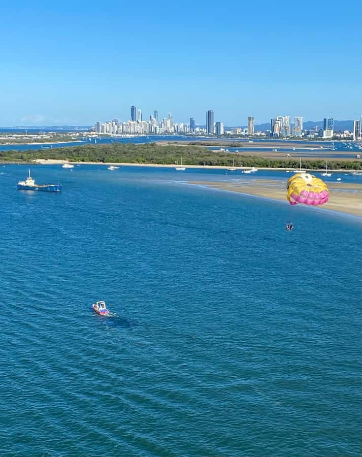 Gold Coast: Parasailing in Surfers Paradise - The safety briefing and harness setup
