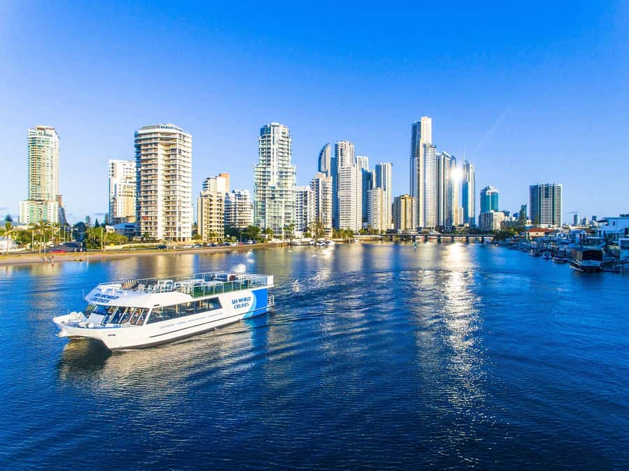 Gold Coast: Sightseeing Cruise with Buffet Lunch - A seafood lunch with the Gold Coast as your backdrop