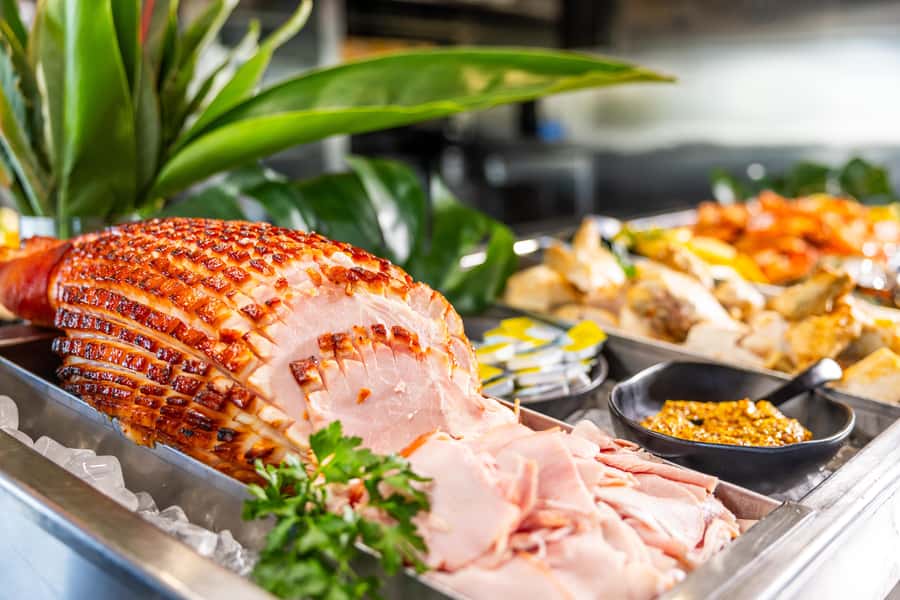 Gold Coast: Sightseeing Cruise with Buffet Lunch - How the two-hour schedule works