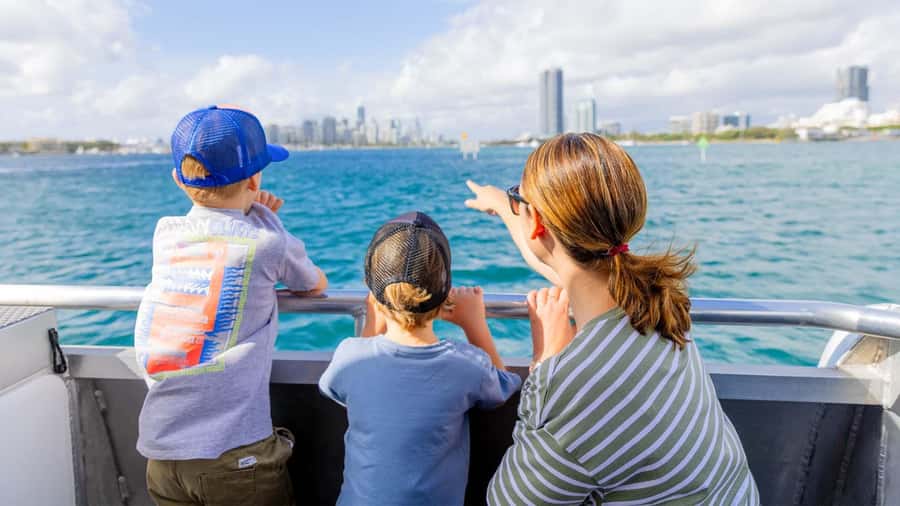 Gold Coast: Sightseeing Hop-on Hop-off Cruise - Booking care and a fair warning