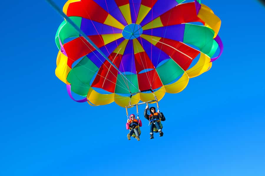Gold Coast: Surfers Paradise Parasailing with Free Photos - Leaving Paradise Point Marina for the Broadwater