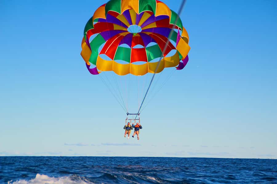 Gold Coast: Surfers Paradise Parasailing with Free Photos - Why the free photos add real value