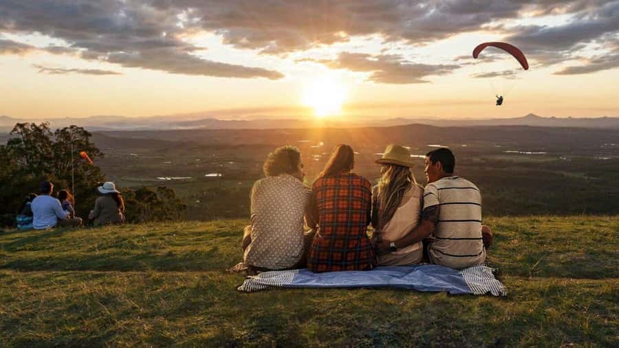 Gold Coast: Tamborine Mountain Local Winery Tour with Lunch - Hampton Estate brings wine and lunch together