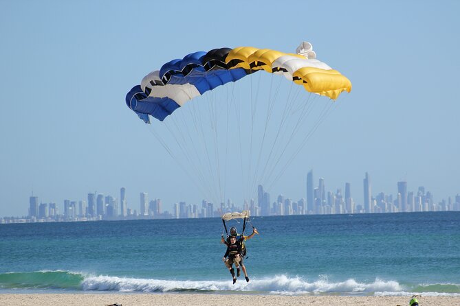 Gold Coast Tandem Skydive - Four to five minutes under the parachute