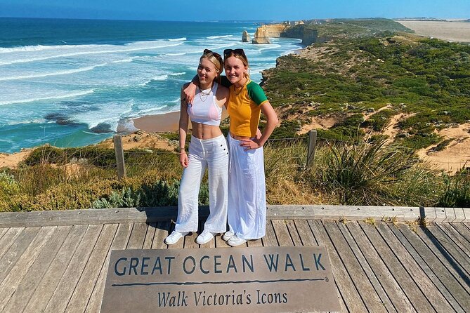 Great Ocean Road Reverse Itinerary PREMIUM Tour - Max 11 Guests - Razorback and Loch Ard Gorge