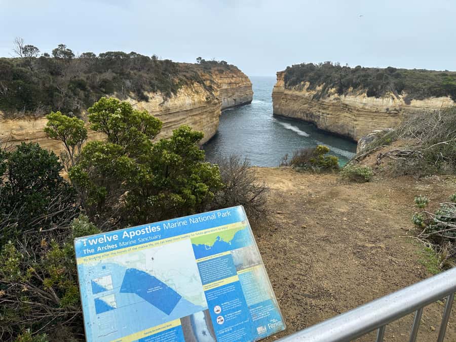 Great Ocean Road Tour PRIVATE LUXURY-FREE entry,hotel pickup - The big question: is the Great Ocean Road worth one very long day?