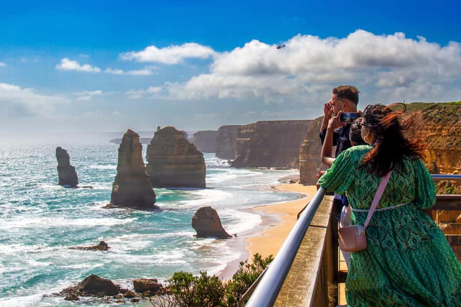 Great Ocean Road Tour w/ Deluxe Minibus & Top-Rated Guide - Kennett River and the search for wild koalas