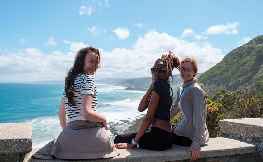 Great Ocean Road Tour w/ Deluxe Minibus & Top-Rated Guide - Apollo Bay, lunch, and a change of scenery