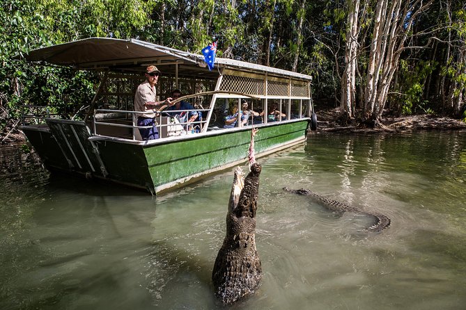 Hartley's Crocodile Adventures Day Trip from Cairns - Eating and taking a break