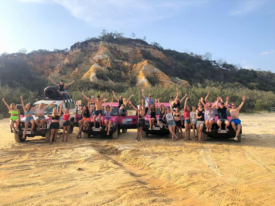 Hervey Bay to K'gari/Fraser Island 3-Day Tour (Beach House) - Taking the pink 4WD to the beach