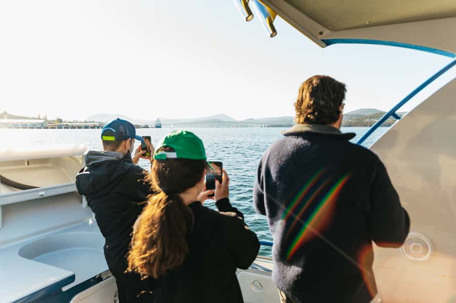 Hobart: 2.5-hour Iron Pot Lighthouse Cruise - Hope Beach, caves, and the force of the sea