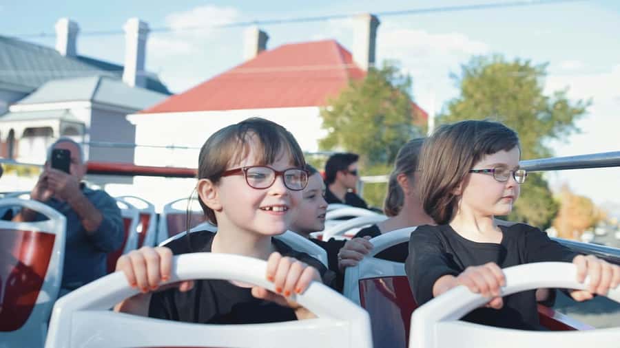 Hobart: 24-Hour Hop-on Hop-off Sightseeing Bus Ticket - Commentary, drivers, and the small practical details