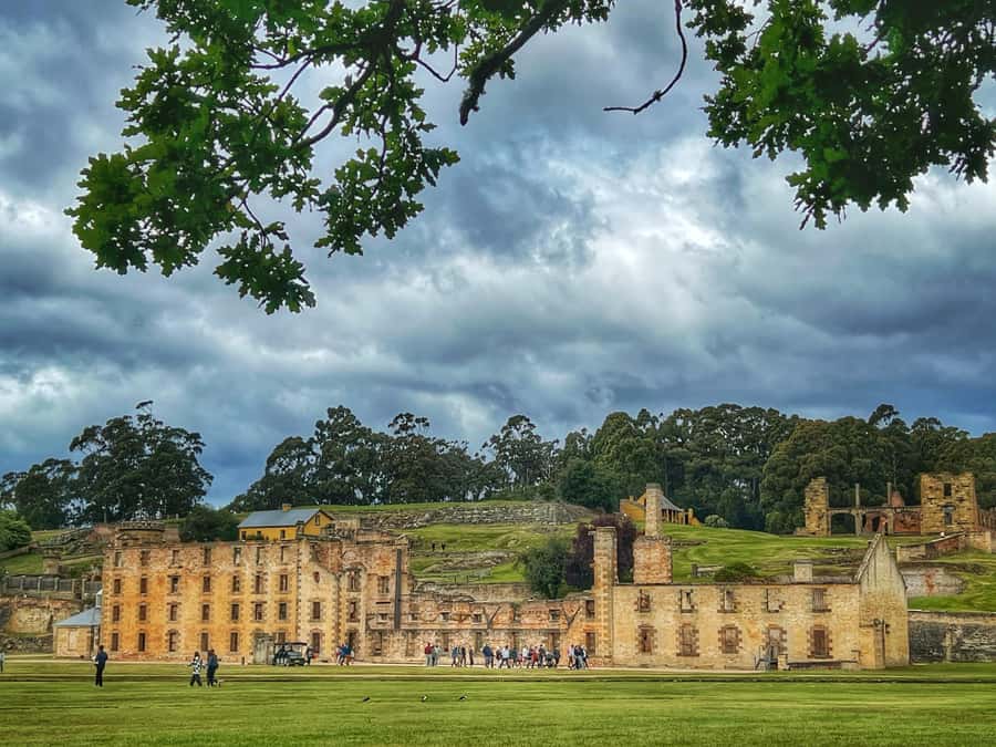 Hobart: Port Arthur, Harbor Cruise and Isle of the Dead Tour - Eaglehawk Neck and the Tasman National Park coast