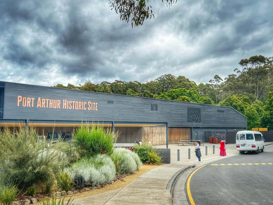 Hobart: Port Arthur, Harbor Cruise and Isle of the Dead Tour - The Carnarvon Bay cruise and Isle of the Dead