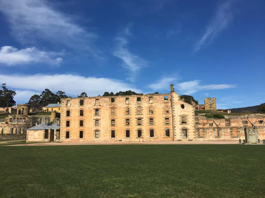 Hobart: Port Arthur, Richmond & Tasman Peninsula Active Tour - Tasman Arch and Devils Kitchen