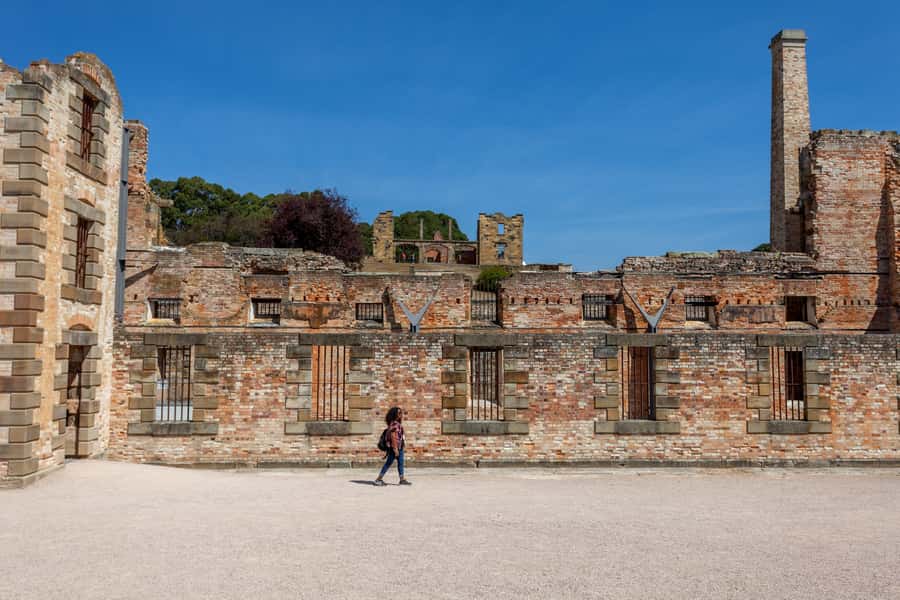 Hobart: Port Arthur, Richmond & Tassie Devil - Active Tour - Waterfall Bay and the Tasman Arch coast