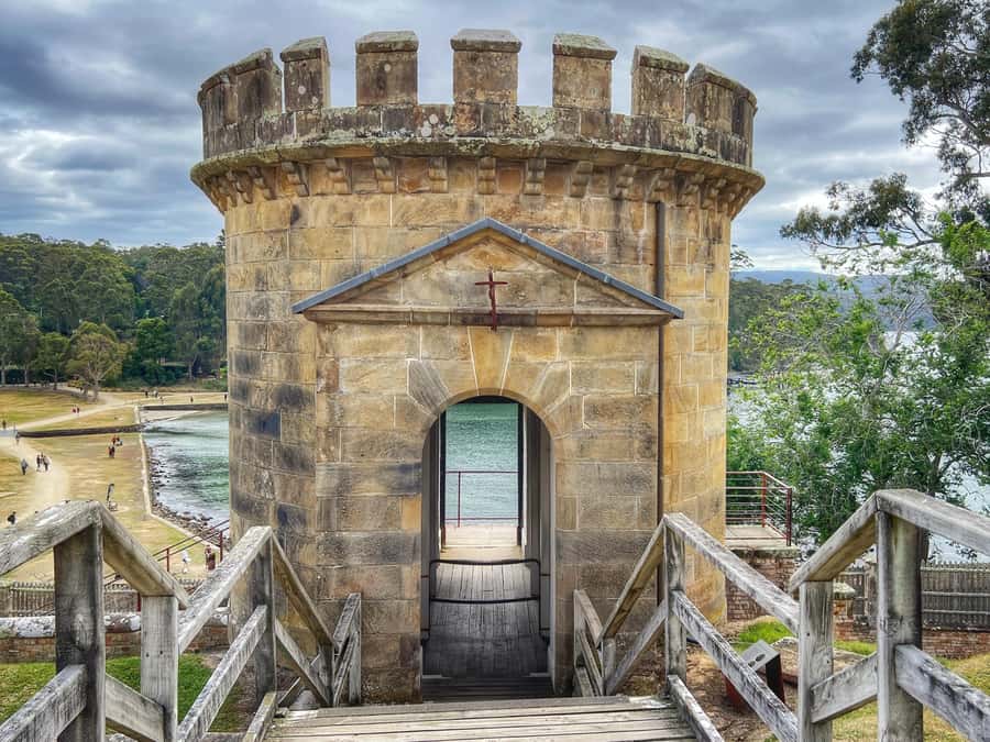 Hobart: Port Arthur & Tasman Park Full-Day Trip with Cruise - The Chocolate Foundry is a sweet final stop