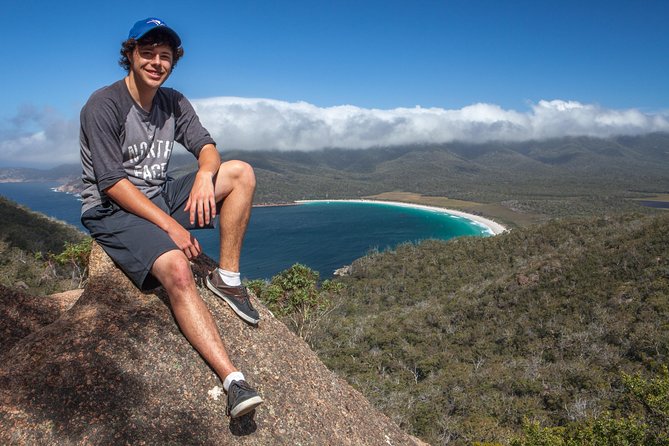 Hobart: Wineglass Bay & Freycinet National Park - Active Day Tour - Honeymoon Bay and Cape Tourville