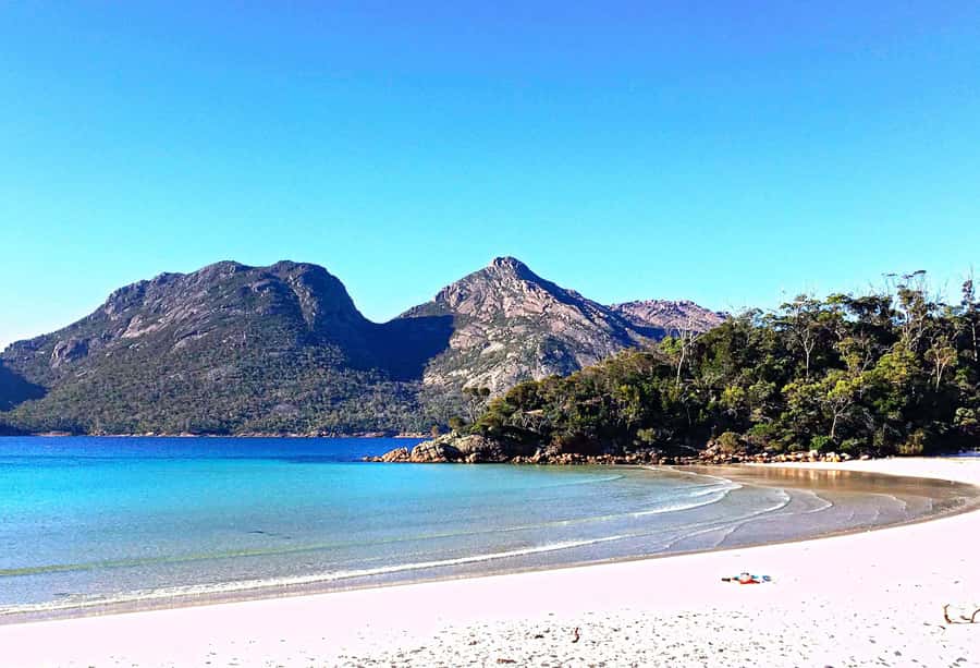 Hobart: Wineglass Bay, Freycinet Park, and Richmond Tour - A gentle start at the bakery