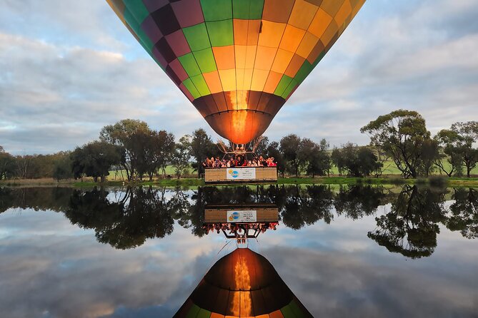 Hot Air Balloon Flights in Perth (Avon Valley) with breakfast - Sunrise above the Avon River and farm country