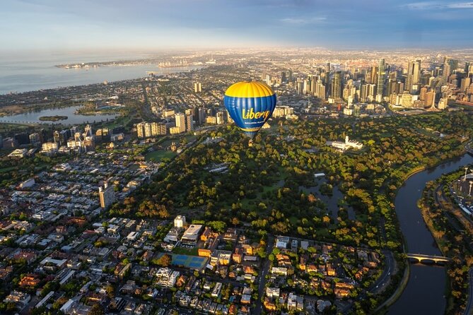 Hot Air Balloon Flights over Melbourne City (optional breakfast) - Why Melbourne looks different from a balloon