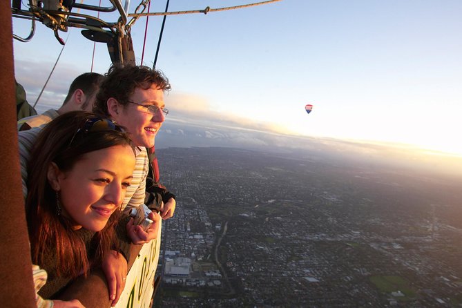 Hot Air Balloon Flights over Melbourne City (optional breakfast) - Sunrise, photographs, and changing weather