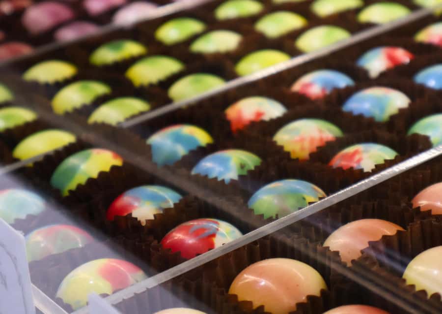 Hunter Valley: Wine, Chocolate and Lunch All Inclusive Tour - Peterson House and Belgian chocolate finish the food trail