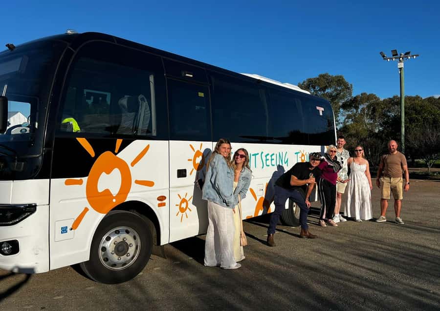 Hunter Valley: Wine, Chocolate and Lunch All Inclusive Tour - The transport day requires patience