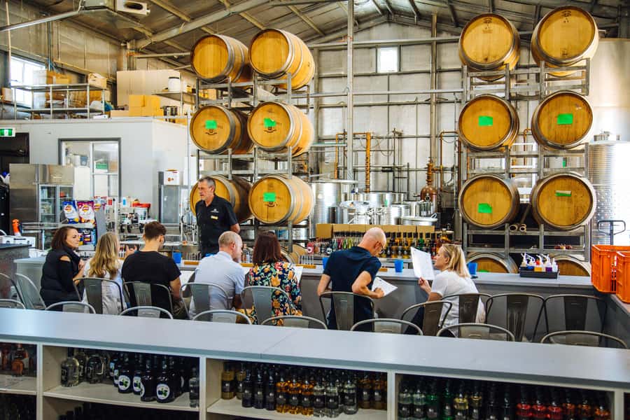 Hunter Valley: Wine, Spirits, and Cheese Tour with Lunch - Three wineries, three different tasting moments