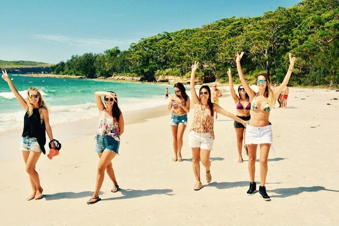 Jervis Bay Tour with Dolphins, Kangaroos & World's Whitest Beach - Guides, language, and the feel of the group