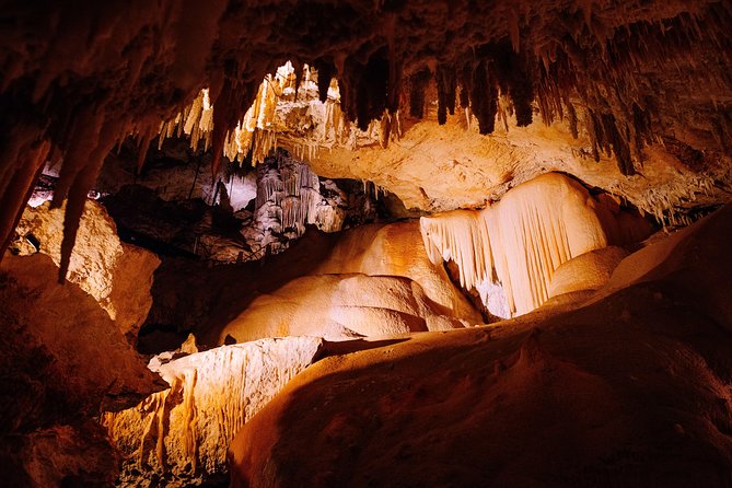 Jewel Cave Fully-guided Tour (Located in Western Australia) - A good choice for families and older children
