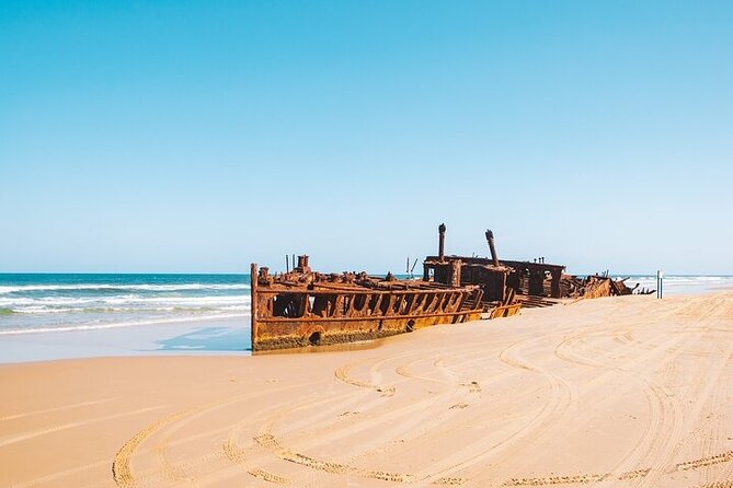 K'gari (Fraser Island) Getaway 3-Day from Hervey Bay - Day two: Lake Wabby, rainforest, and Lake McKenzie