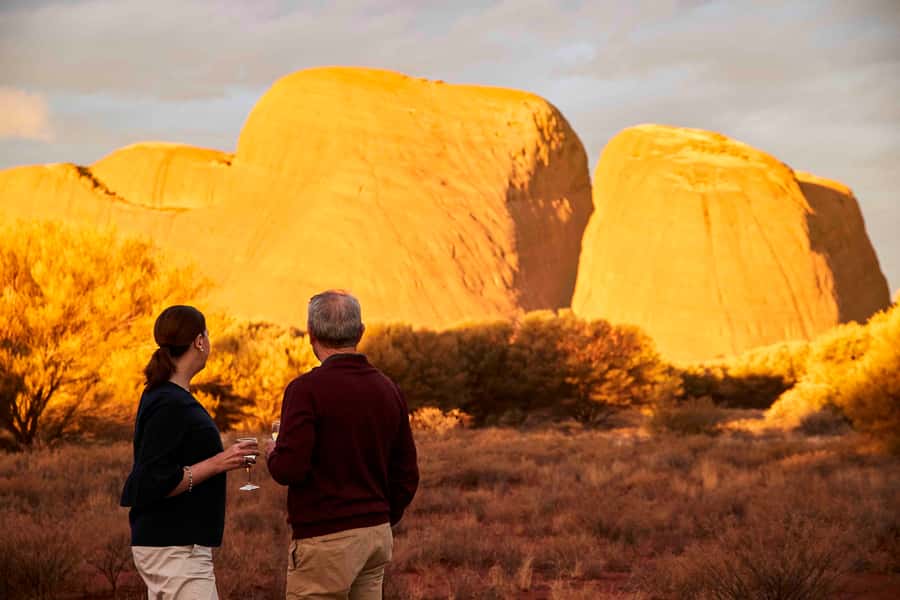 Kata Tjuṯa Sunset Tour with Sparkling Wine and Cheeseboard - Small details that make the evening better