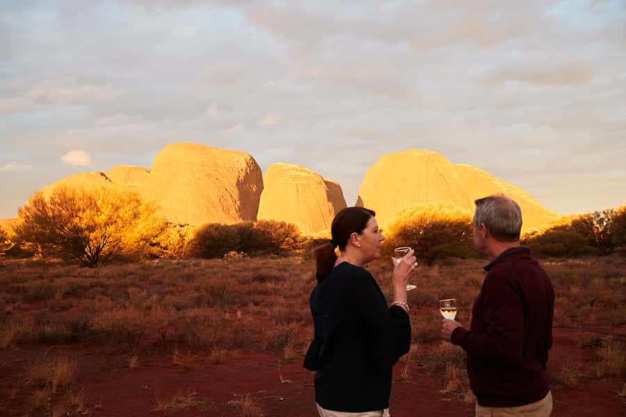 Kata Tjuṯa Sunset Tour with Sparkling Wine and Cheeseboard - What happens during the sunset stop