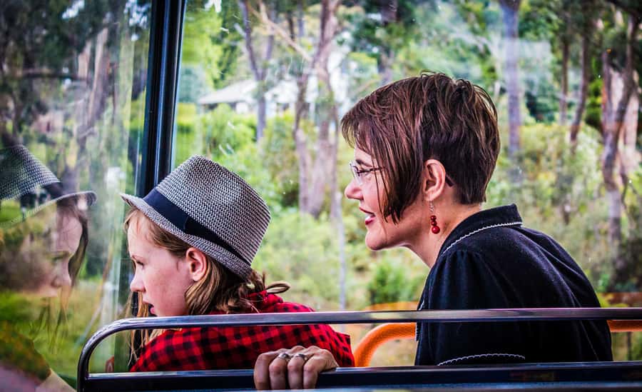 Katoomba: Blue Mountains Full-Day Hop-On Hop-Off Bus Tour - The guidebook and the human side of the ride
