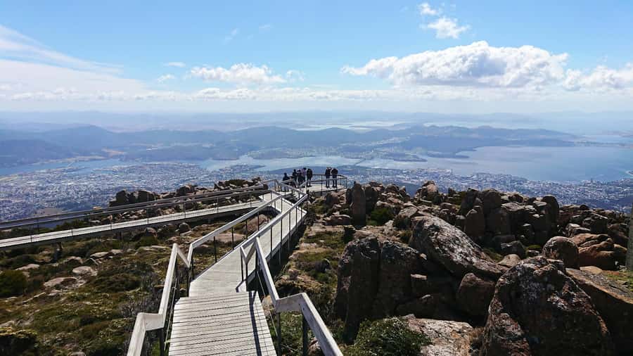 Kunanyi & Mt Wellington Explorer Bus: One-Way Bus Pass - Walking down: a 13.6-kilometer mountain outing