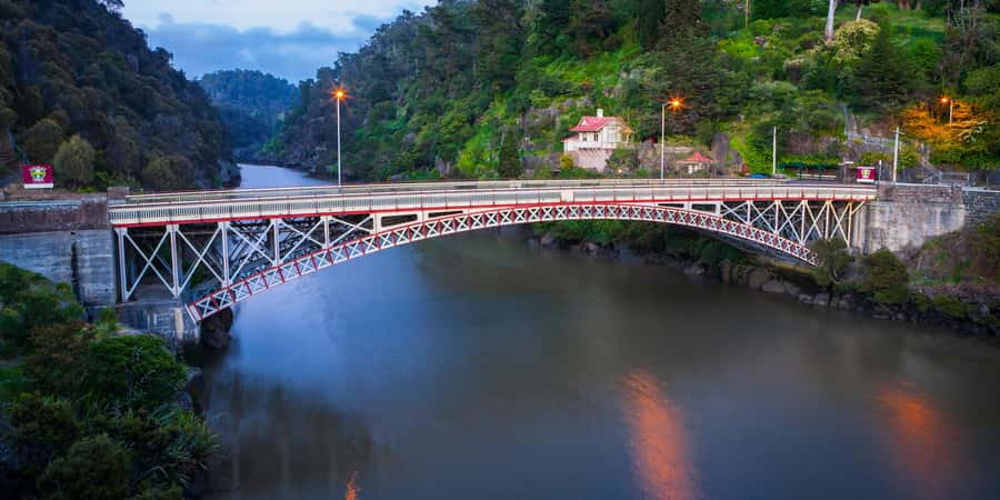 Launceston: Cataract Gorge Adventure Cruise Open Ticket - The quiet approach to Cataract Gorge