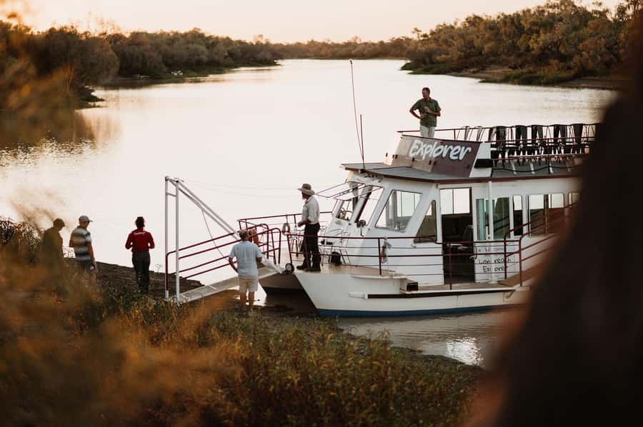 Longreach: Drover's Sunset Cruise & Outback Dinner & Show - Sunset Bend is the photographic highlight