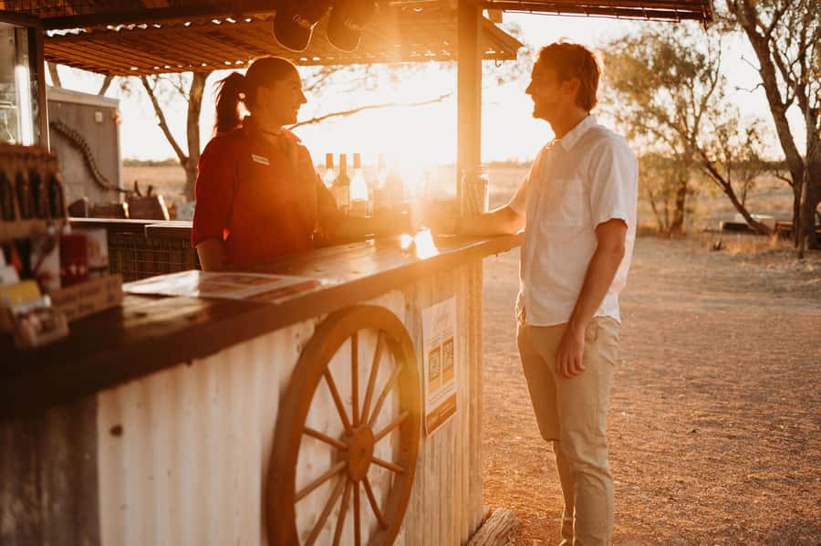 Longreach: Smithy's Outback Dinner and Show - Key points before you book