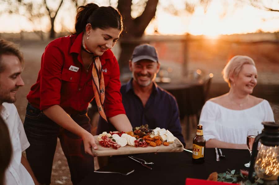 Longreach: Smithy's Outback Dinner and Show - Why this Longreach evening works