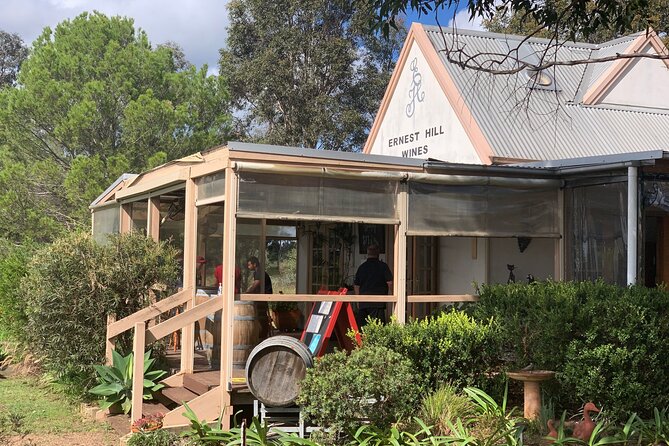 Luxury Hunter Valley Wildlife & Wine Tasting Tour from Sydney - Walkabout Wildlife Sanctuary: the day’s strongest opening