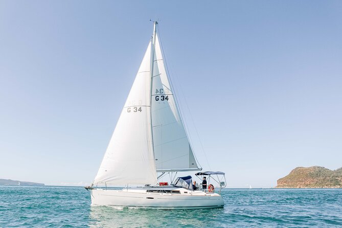 Luxury Sailing Cruise on Sydney Harbour with Lunch - The yacht, comfort, and practical limits