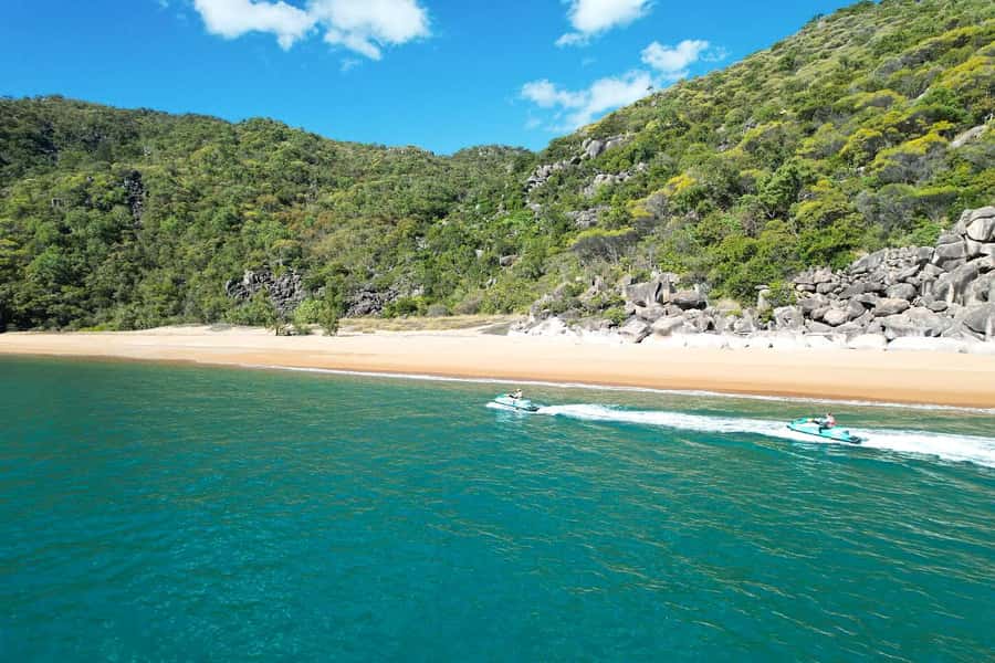 Magnetic Island: 5 Beach Bay Jet Ski Tour - Key points at a glance