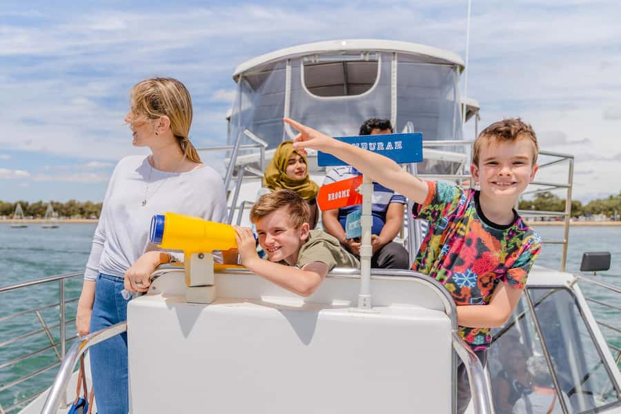 Mandurah: Dolphin and Views Cruise - What You Might See in the First 10 Minutes