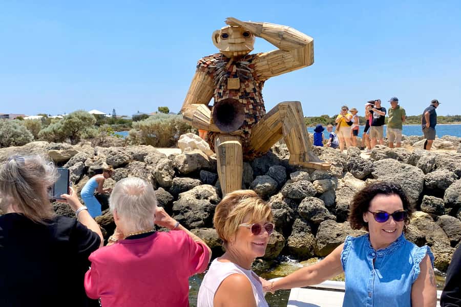 Mandurah: Dolphin & Giant Sightseeing Cruise - Key points before you book