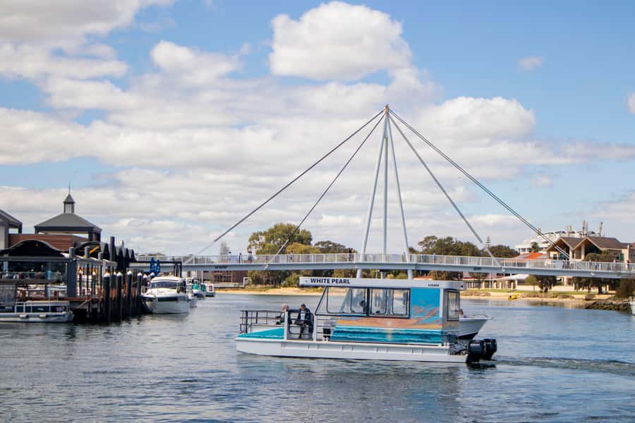 Mandurah: Sightseeing Dolphin Cruise with Tour Guide - Practical Booking Advice for Blue Manna Boat Hire