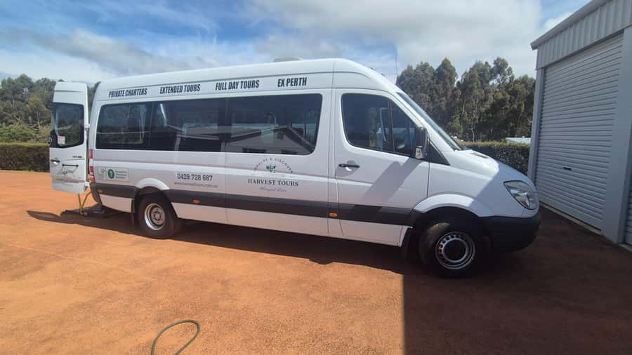 Margaret River: Full-Day Wine Tour - Thompson Estate brings family methods into the picture