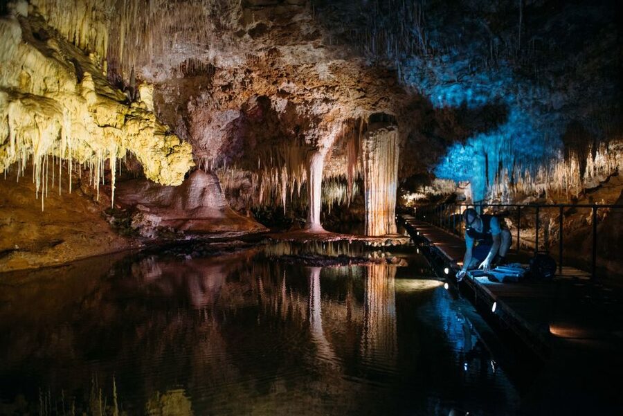 Margaret River: Lake Cave Fully-Guided Tour - The guides are a major part of the value